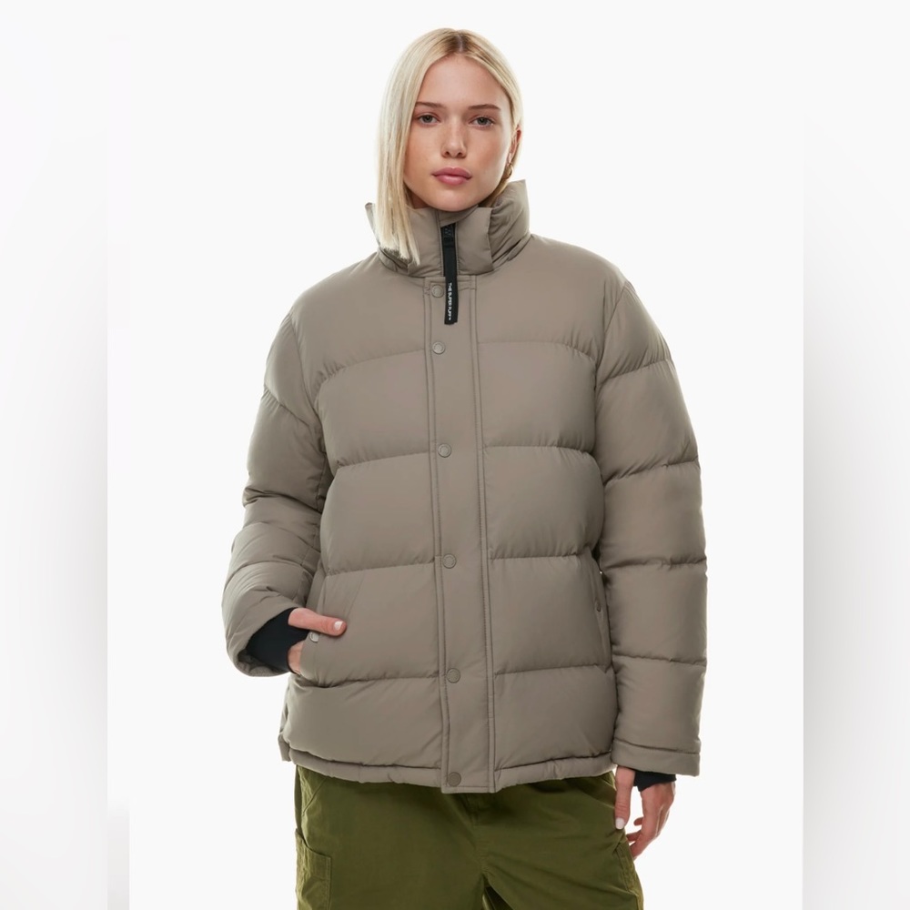 ARITZIA Original Super Puff